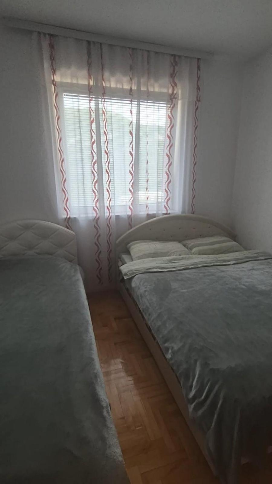 Appartement Apartman Bujisic à Plužine Extérieur photo