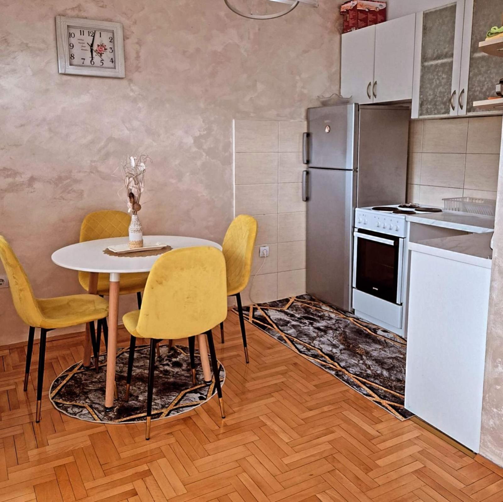 Appartement Apartman Bujisic à Plužine Extérieur photo